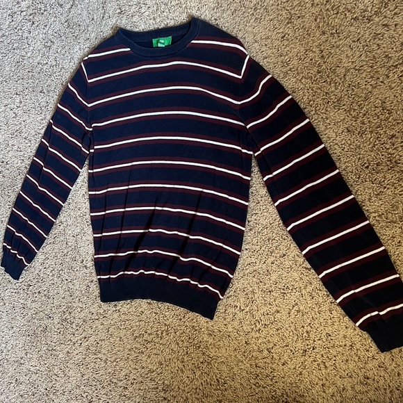 EUC/Hardly Worn Men’s S Dip brand crewneck striped sweater in navy/maroon/white - Picture 2 of 5